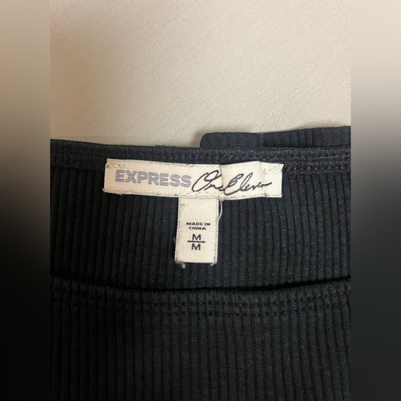 Express Black Ribbed 3/4 sleeve Crop Top - Picture 3 of 6